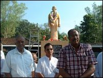Statue of SJV Chelvanayagam in Vavuniya [photo courtesy TamilNet, March 31, 2006] 