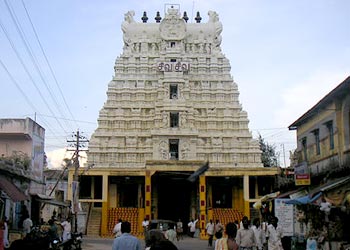 Rameswaram temple patronized by the Jaffna Kings http://www.delhiroad.com/home/images/rameshwaram.jpg