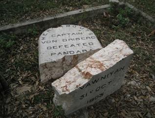 Damaged tombstone of Pandara Vanniyan April 10 2010 www.lankasrinews.com 